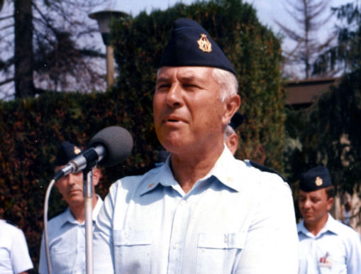 9 settembre 1985. Il Gen. Cottone Capo S.M.A.