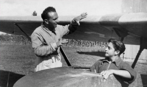 Giuseppe Toson con un allievo della scuola